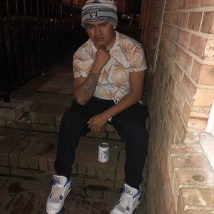 Meet your Posher, Tomas